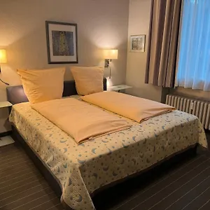 hotel-am-ehrenhof.topcolognehotels.com/